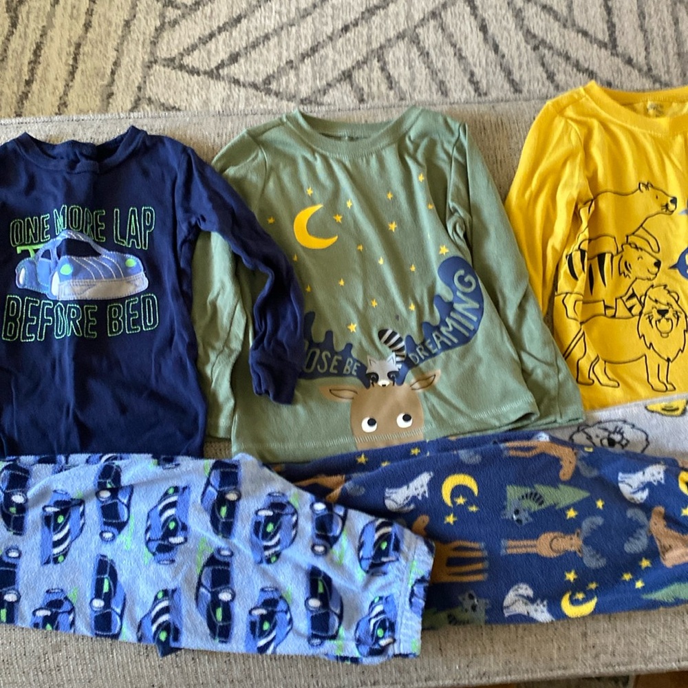 3 sets of 4T boys pajamas